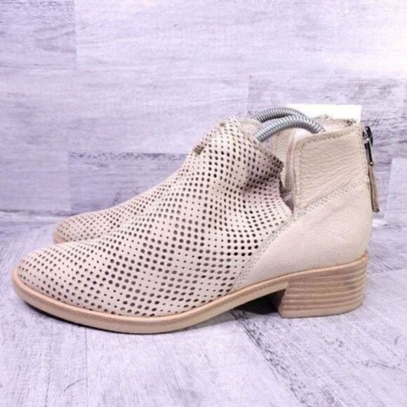 Dolce Vita Tommie Diamond Perforated Leather Ankle Boot Tan Women's sz 8 - Picture 3 of 8